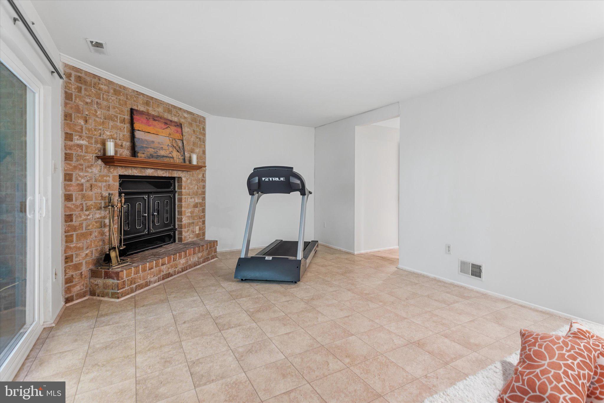 KINGS CONTRIVANCE - Residential