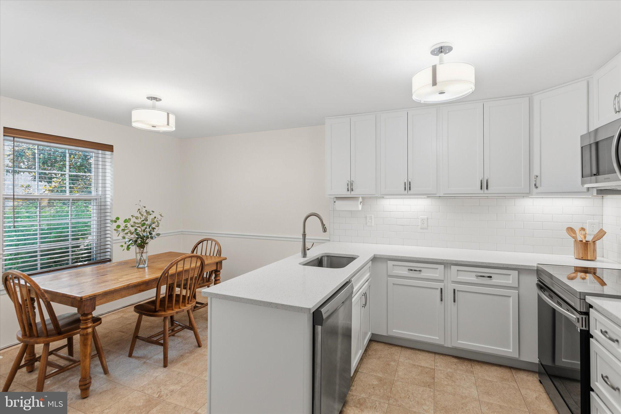 KINGS CONTRIVANCE - Residential
