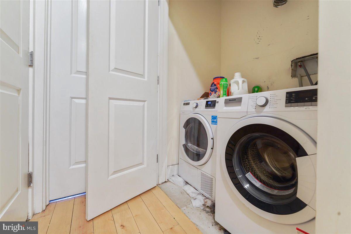 TEMPLE UNIVERSITY - Residential Lease