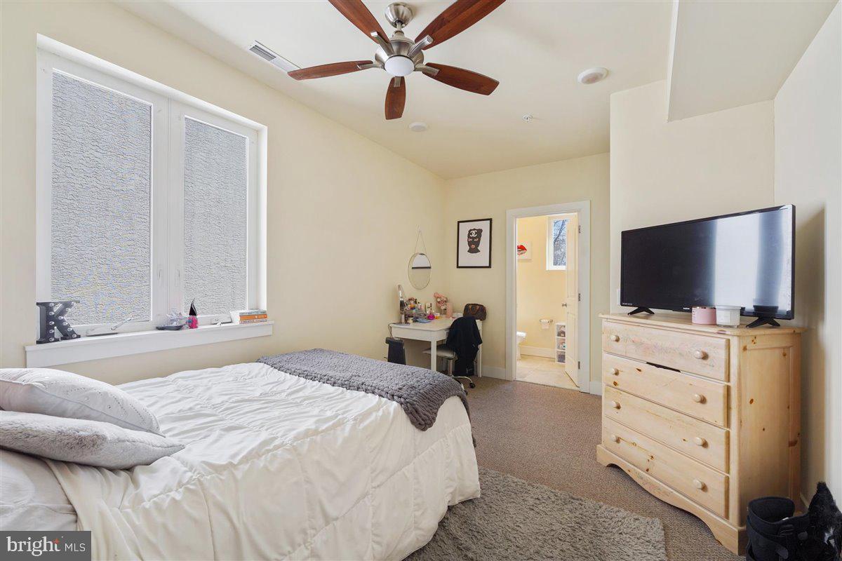 TEMPLE UNIVERSITY - Residential Lease