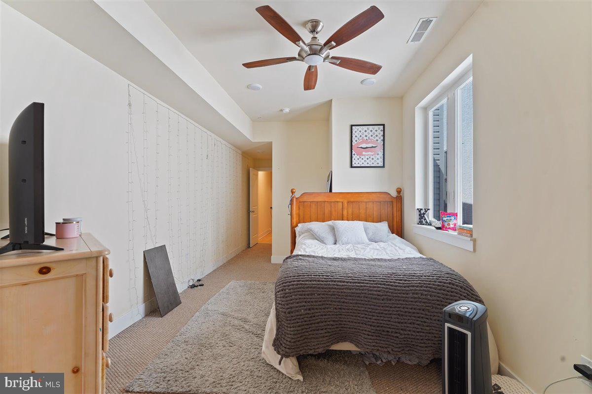 TEMPLE UNIVERSITY - Residential Lease