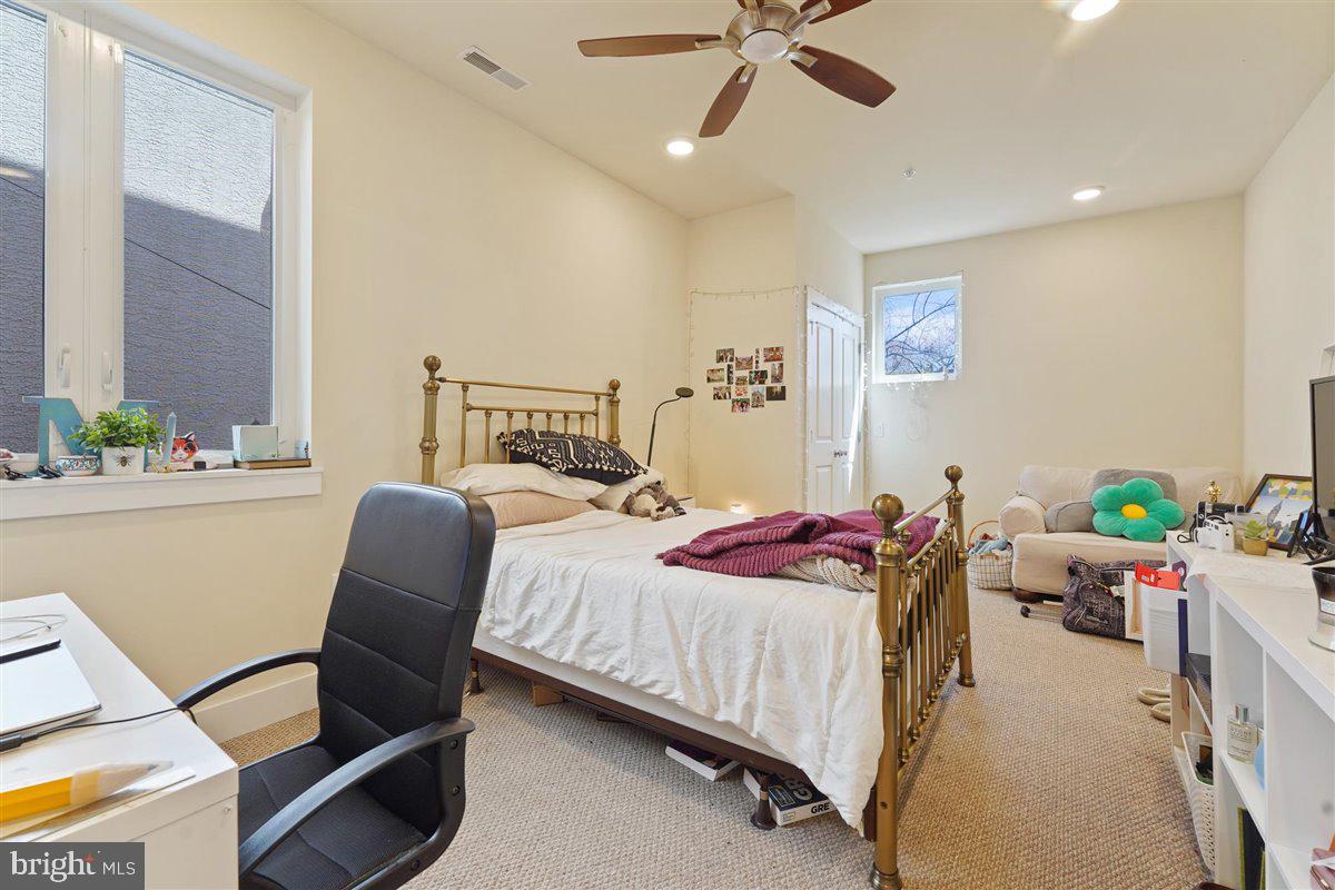 TEMPLE UNIVERSITY - Residential Lease