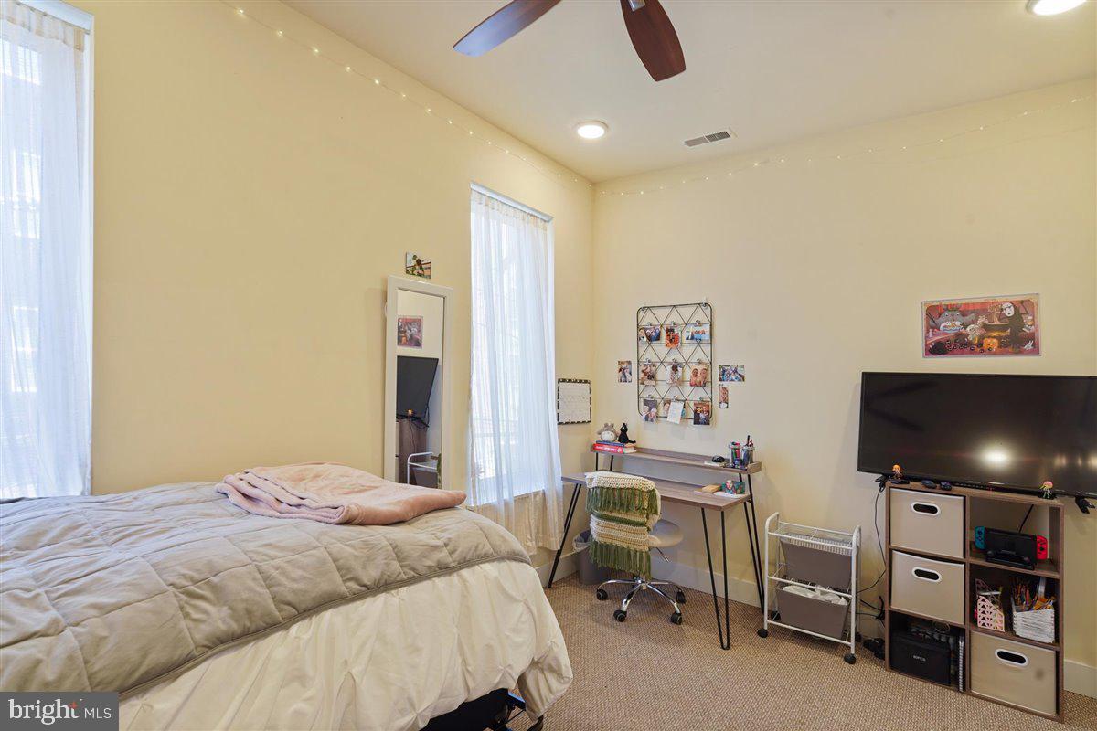 TEMPLE UNIVERSITY - Residential Lease