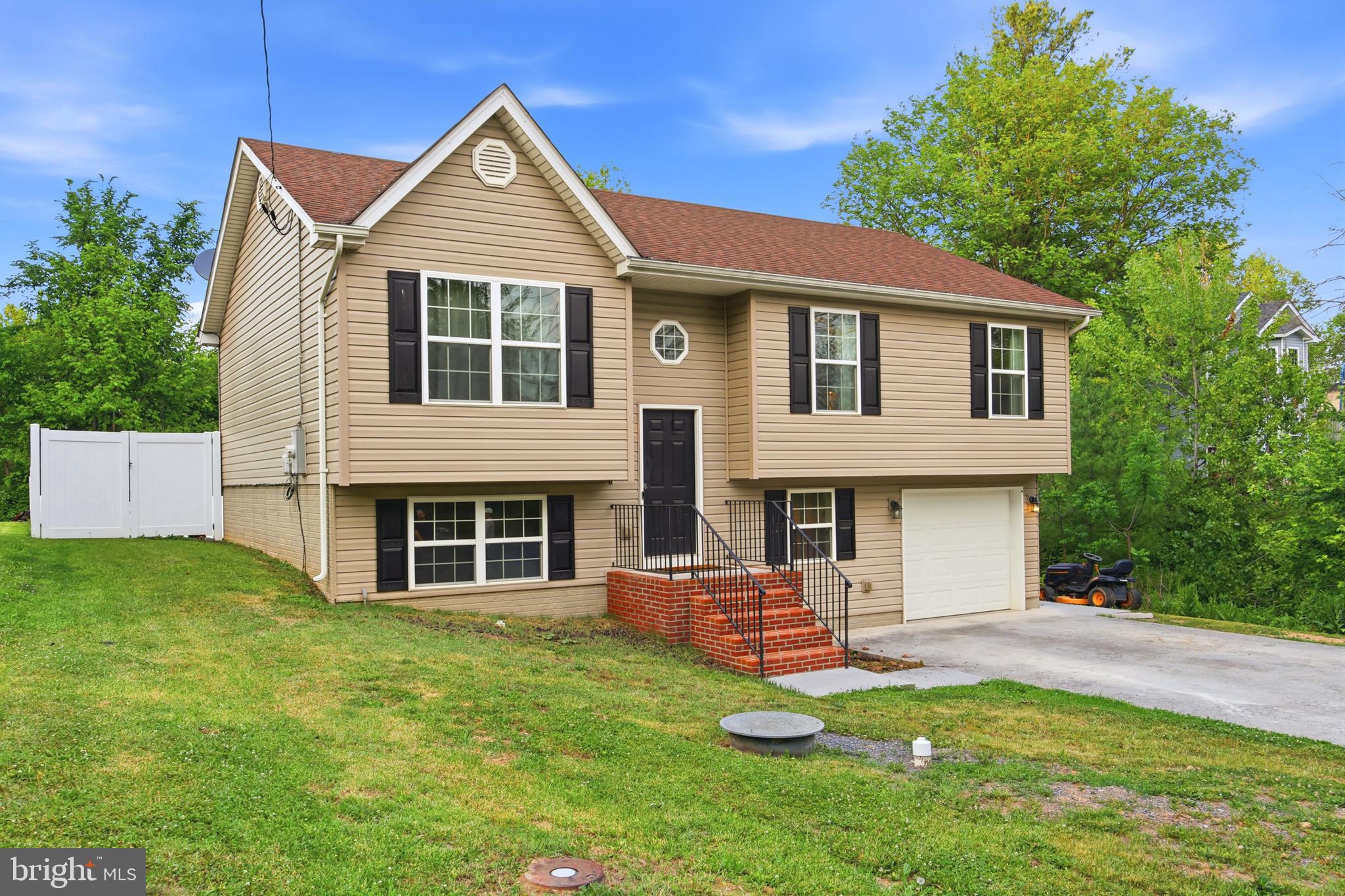 DAVIS STRASBURG - Residential