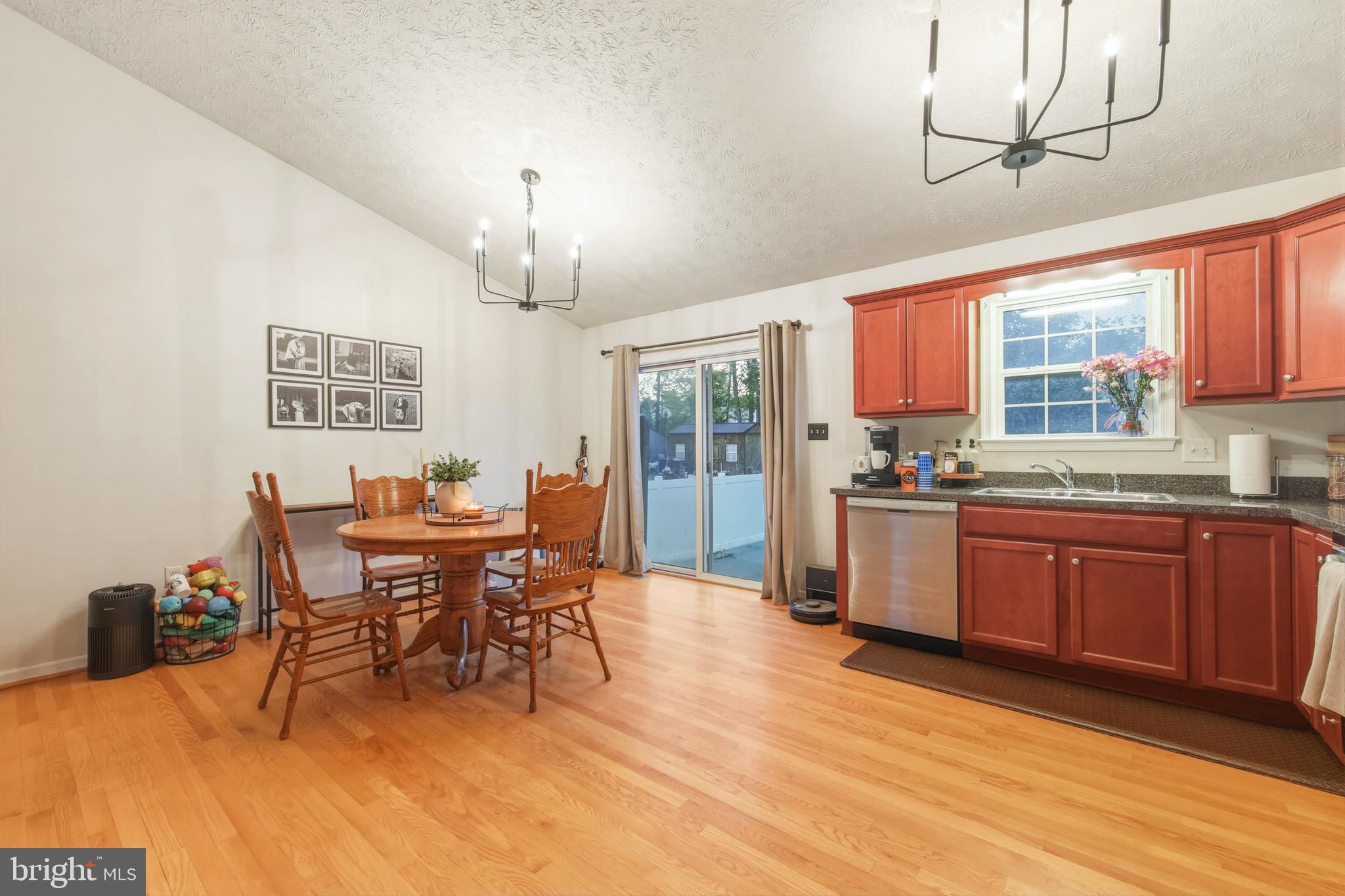 DAVIS STRASBURG - Residential