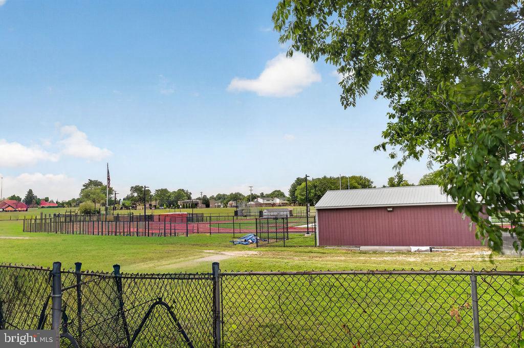 WILLOWBROOK - Residential