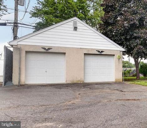 WILLOWBROOK - Residential
