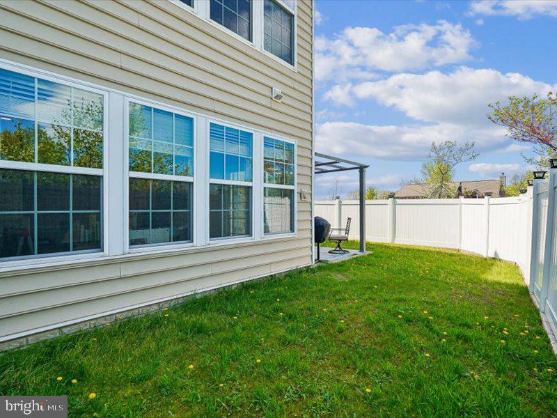 EAST GATE - Residential
