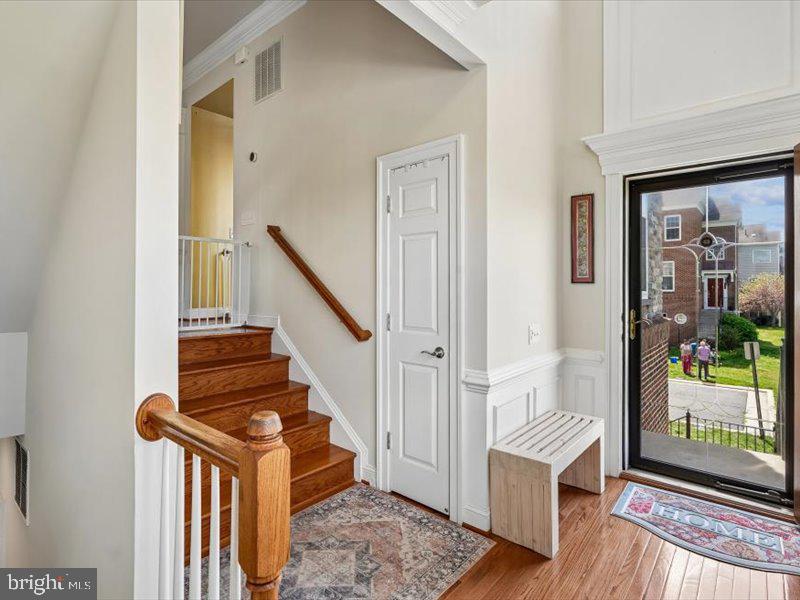 EAST GATE - Residential