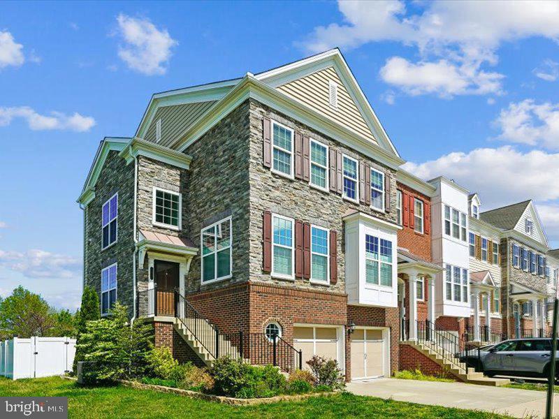 EAST GATE - Residential