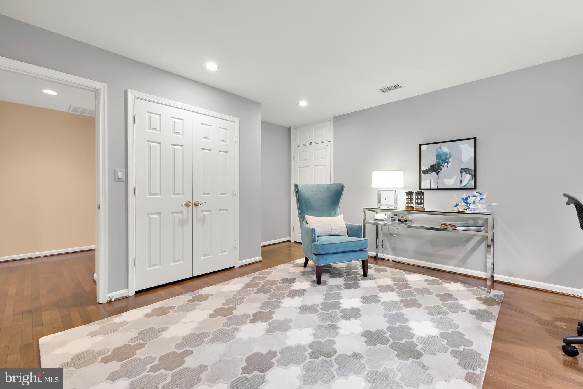 GROSVENOR WOODS - Residential