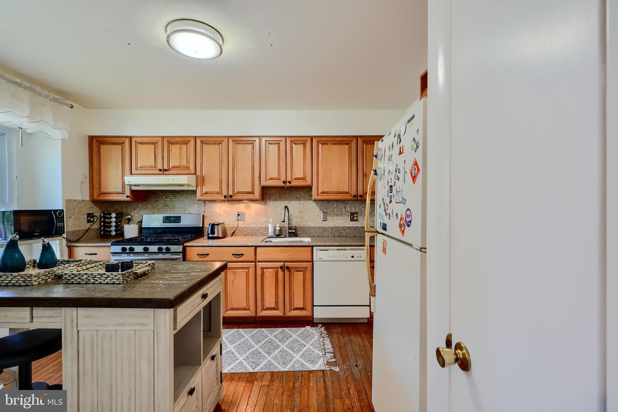 FLOWER HILL - Residential