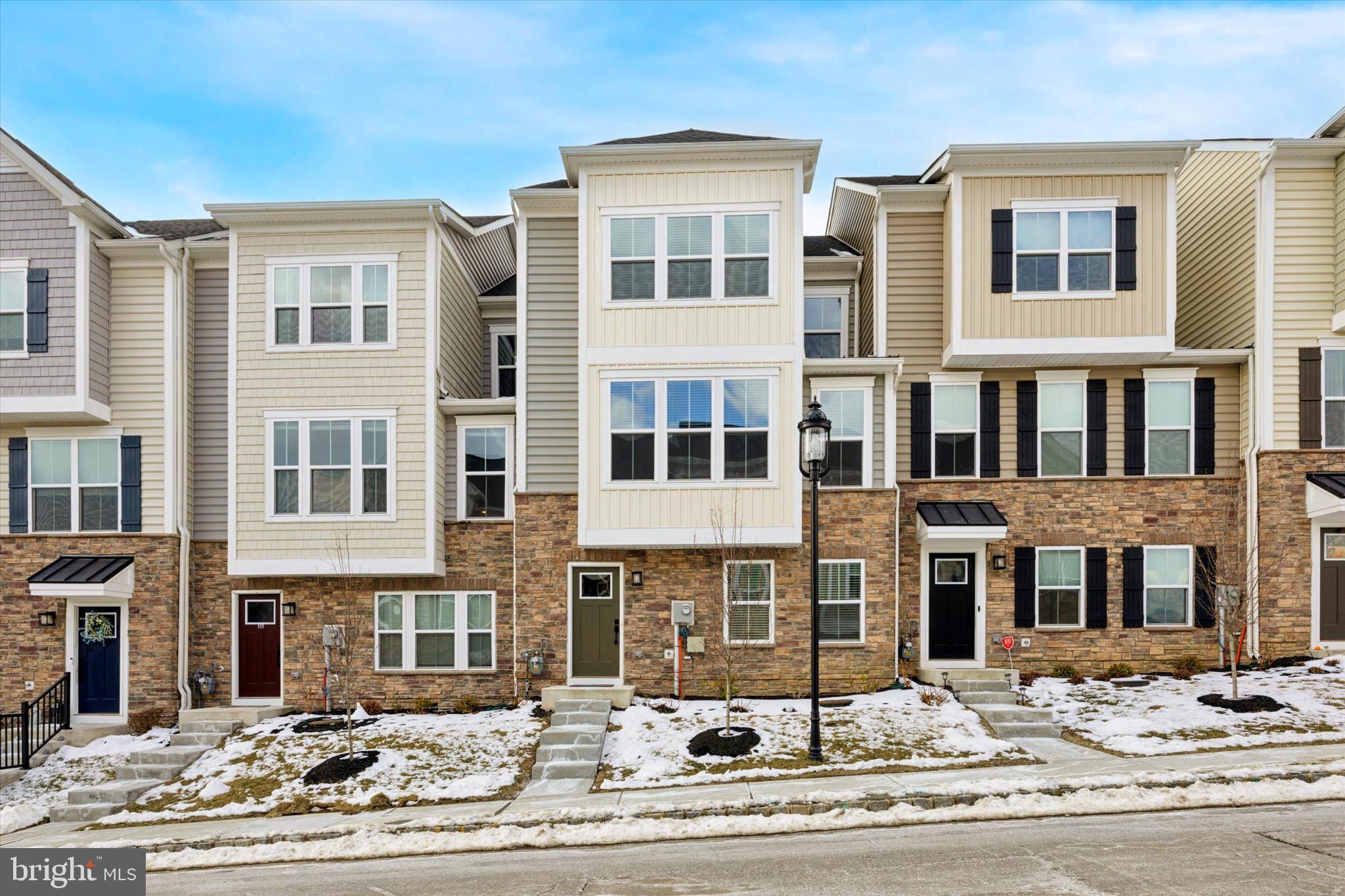 PONDS EDGE - Residential Lease