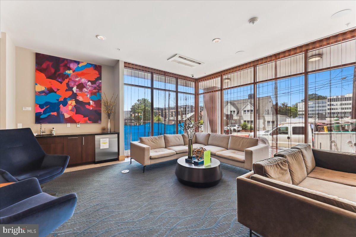 DOWNTOWN SILVER SPRING - Residential