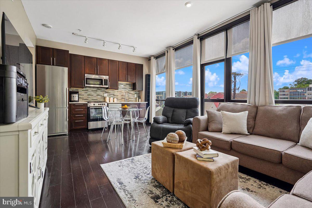 DOWNTOWN SILVER SPRING - Residential