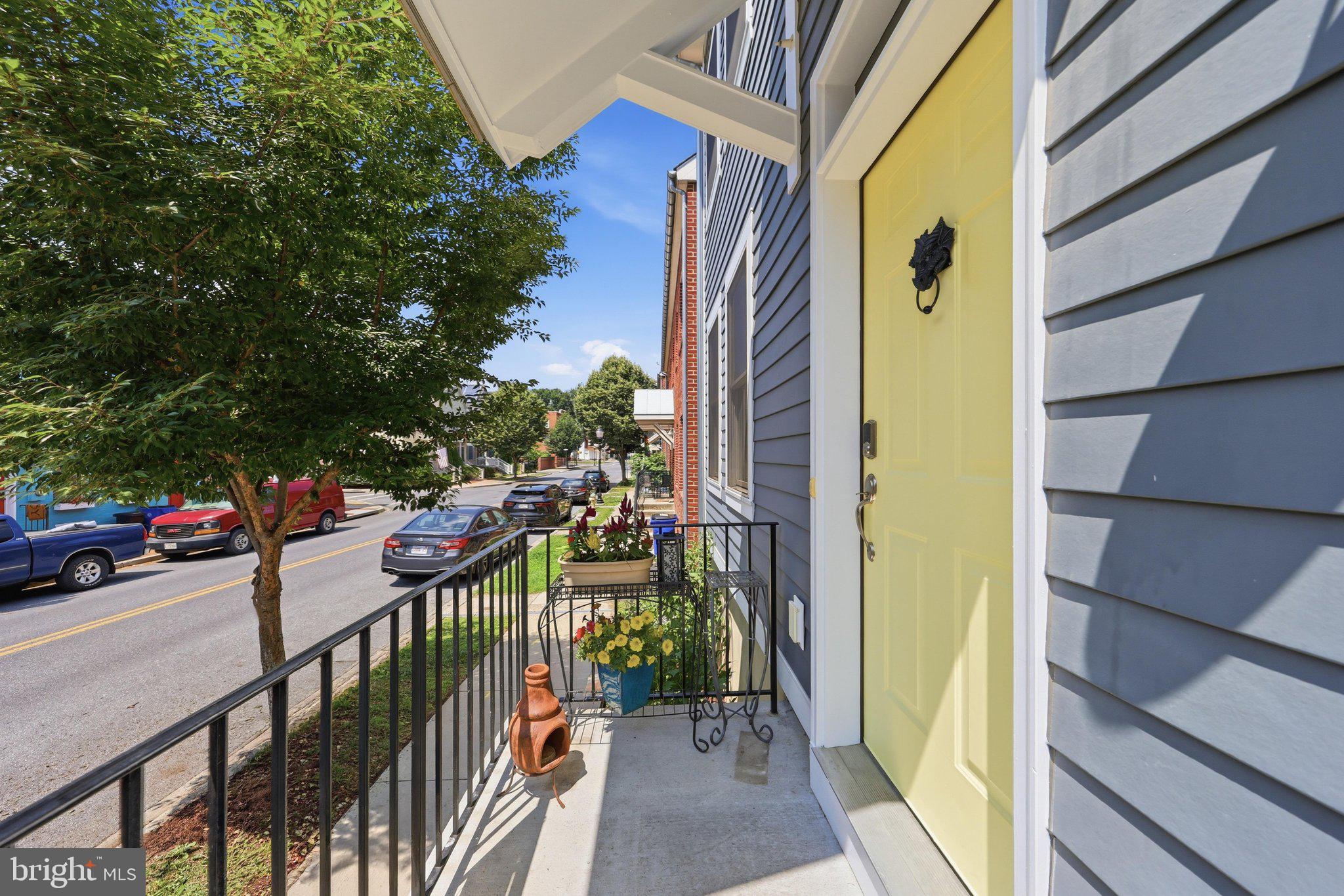 NORTH POINTE - Residential