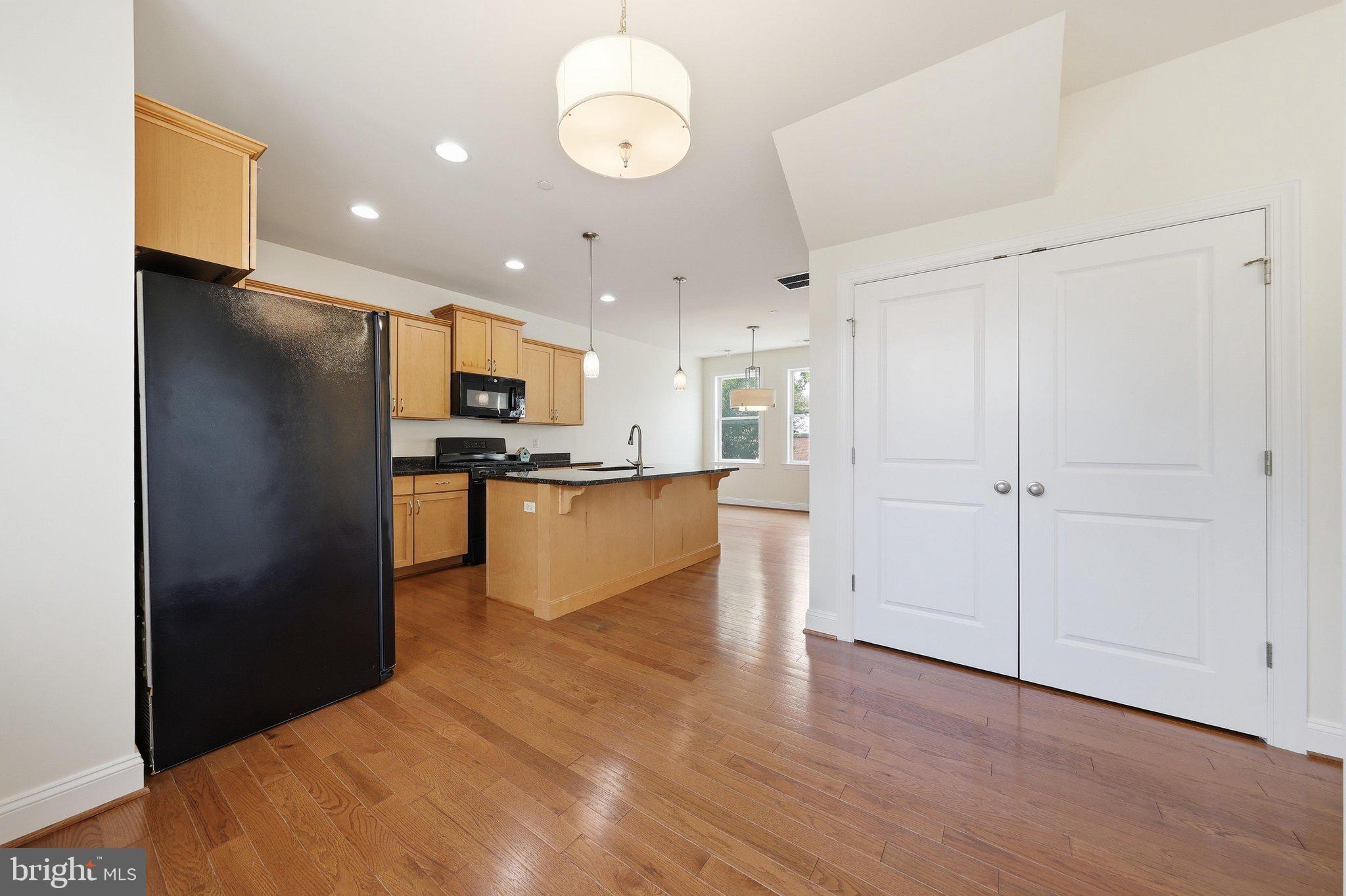NORTH POINTE - Residential