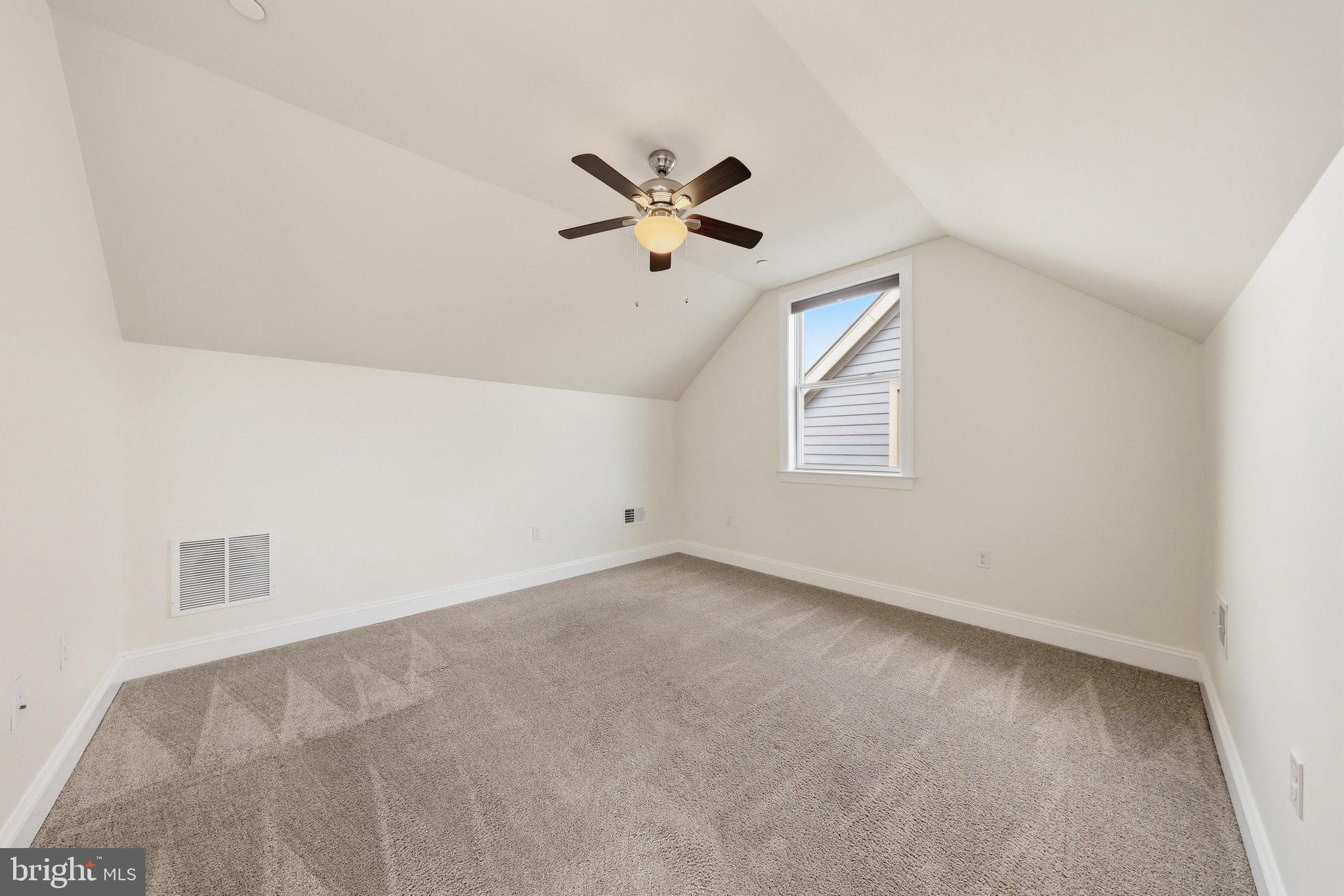 NORTH POINTE - Residential