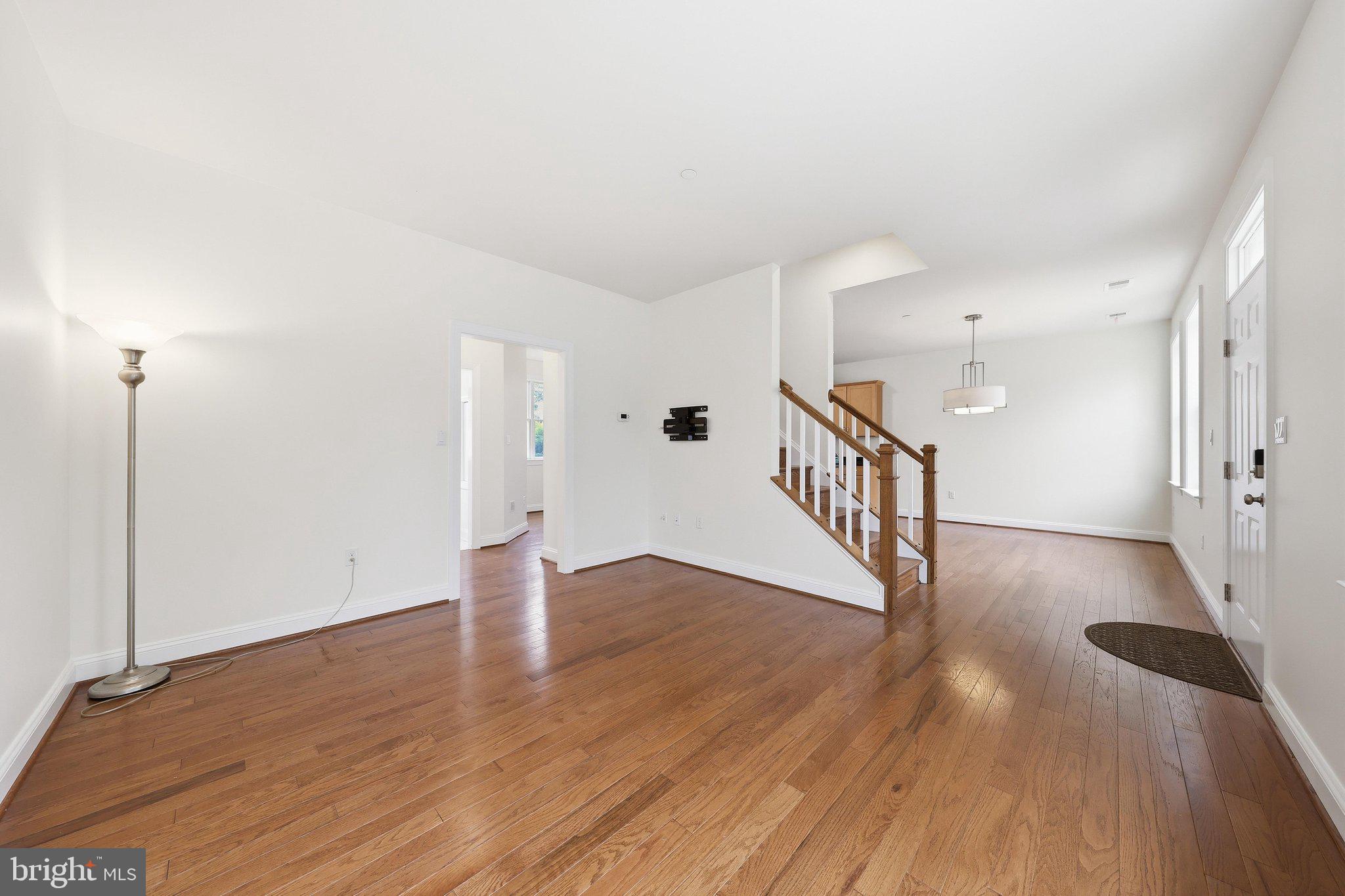 NORTH POINTE - Residential