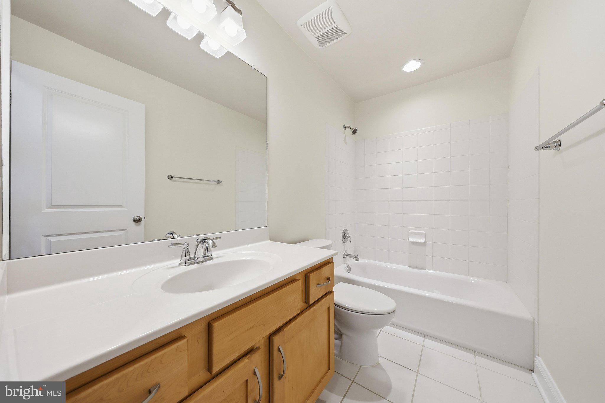 NORTH POINTE - Residential