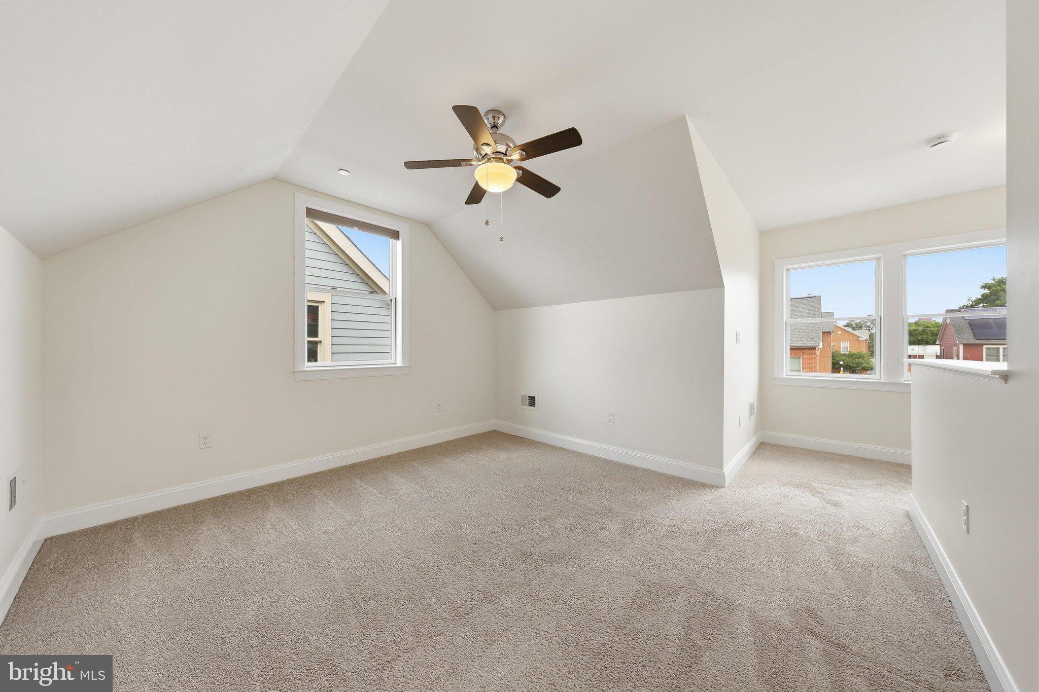 NORTH POINTE - Residential