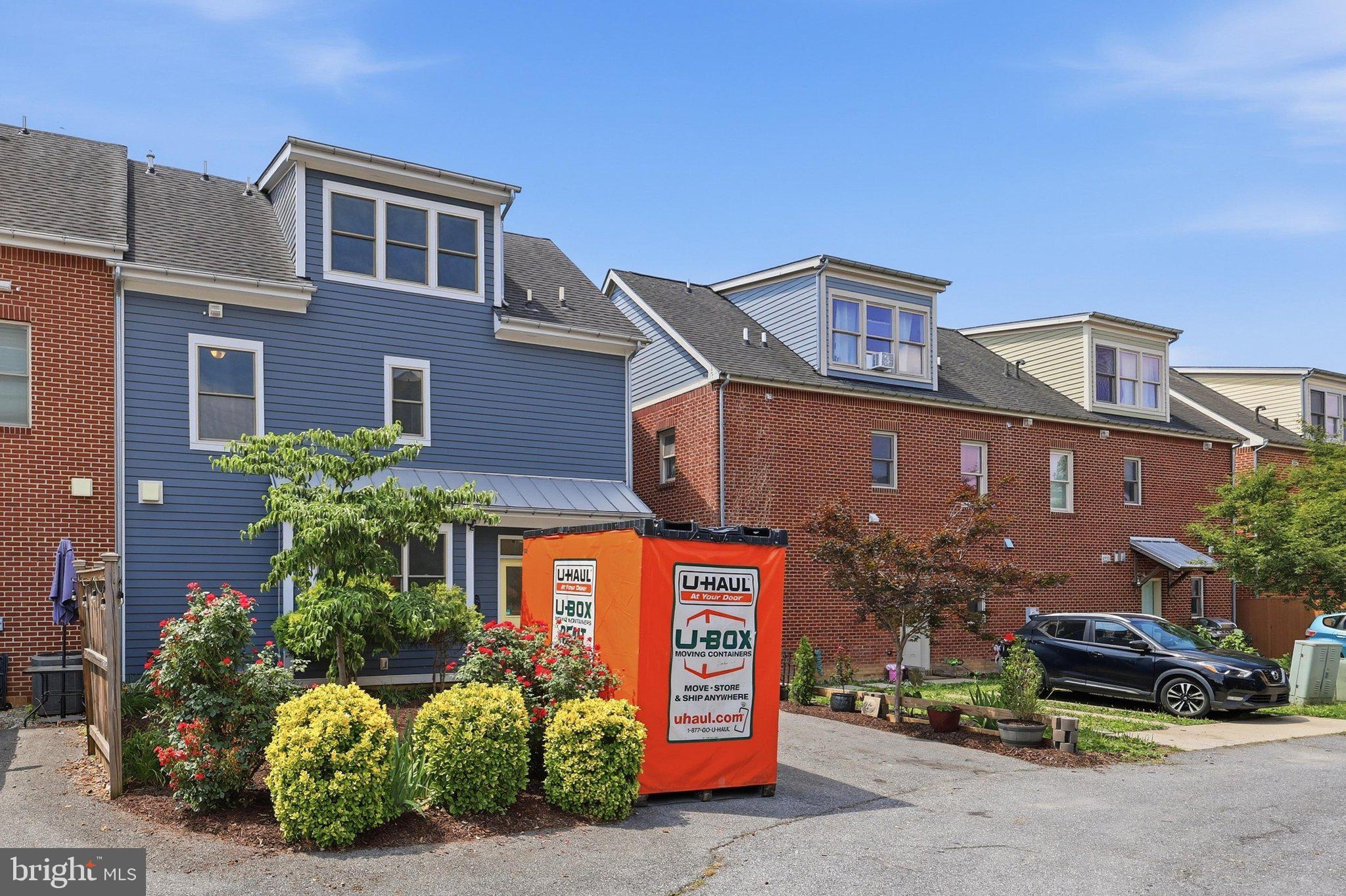 NORTH POINTE - Residential