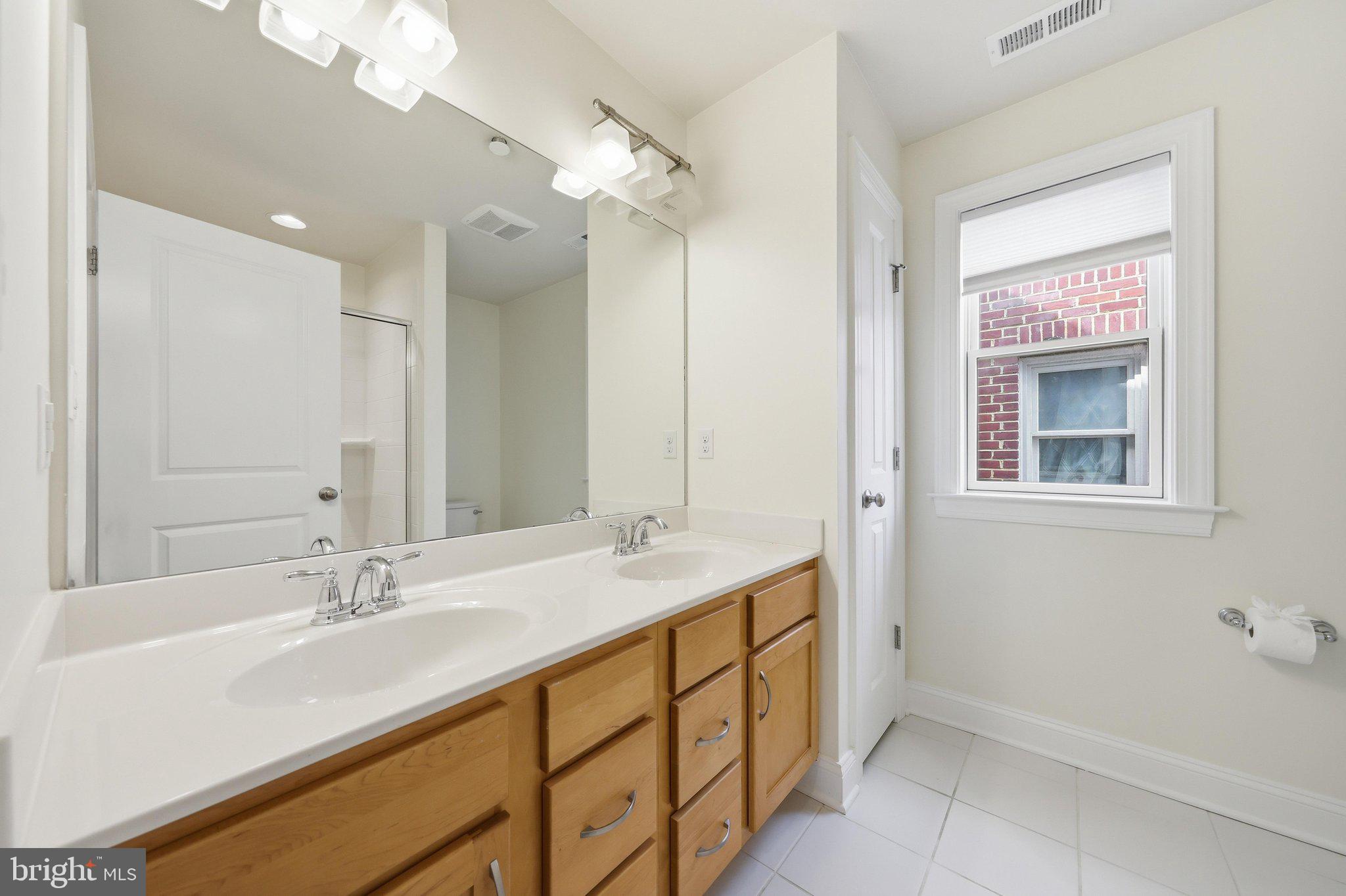 NORTH POINTE - Residential