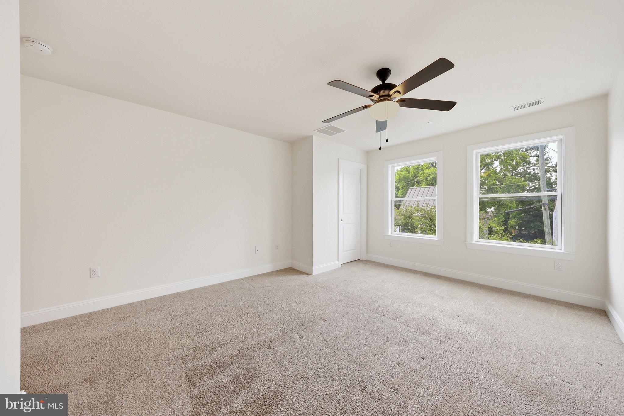 NORTH POINTE - Residential