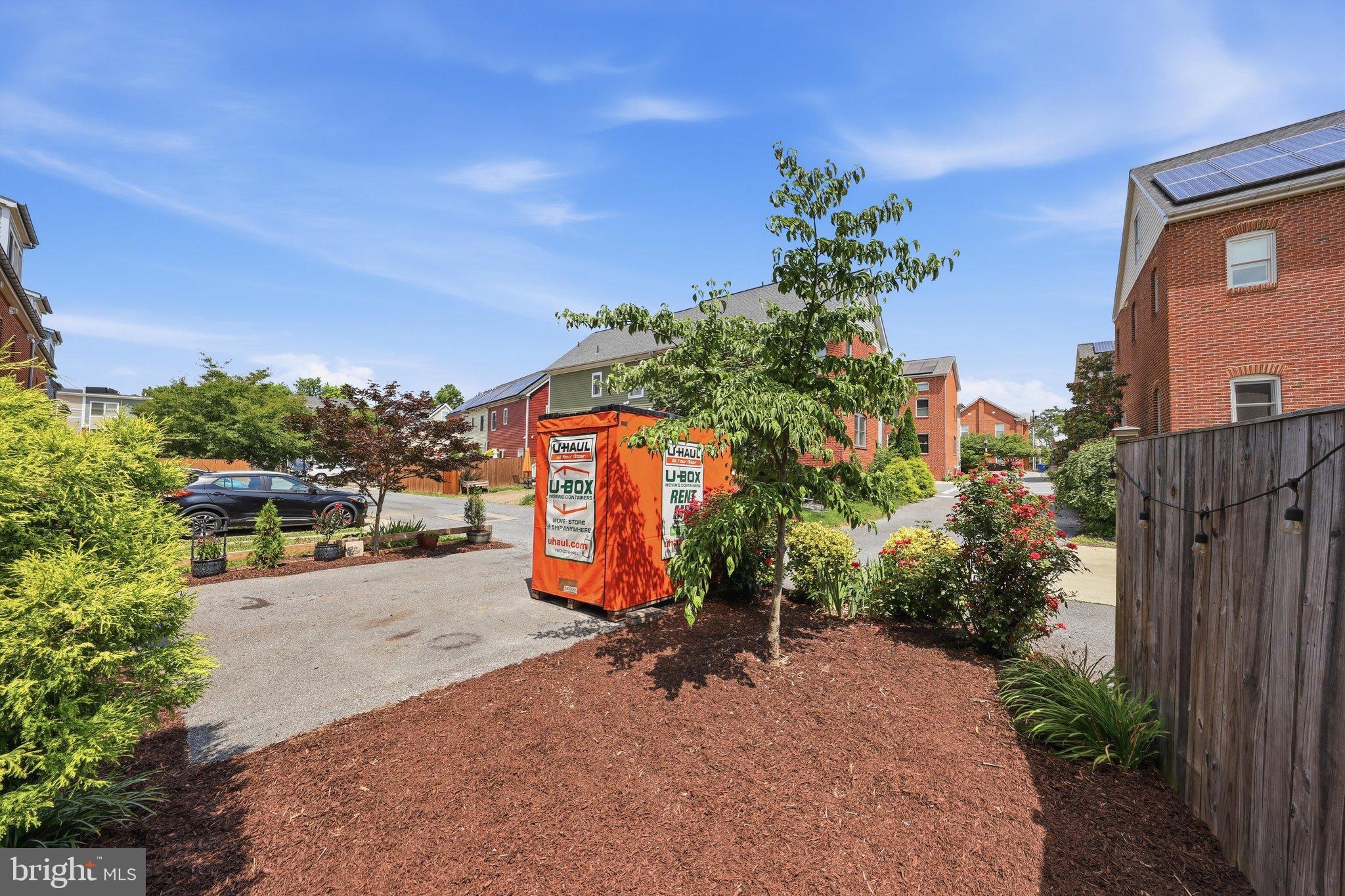 NORTH POINTE - Residential