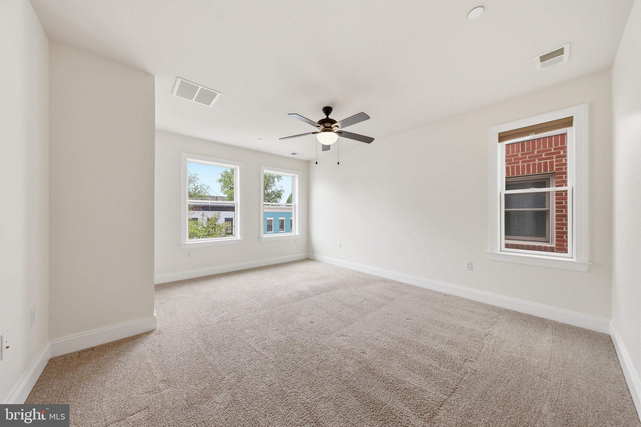 NORTH POINTE - Residential