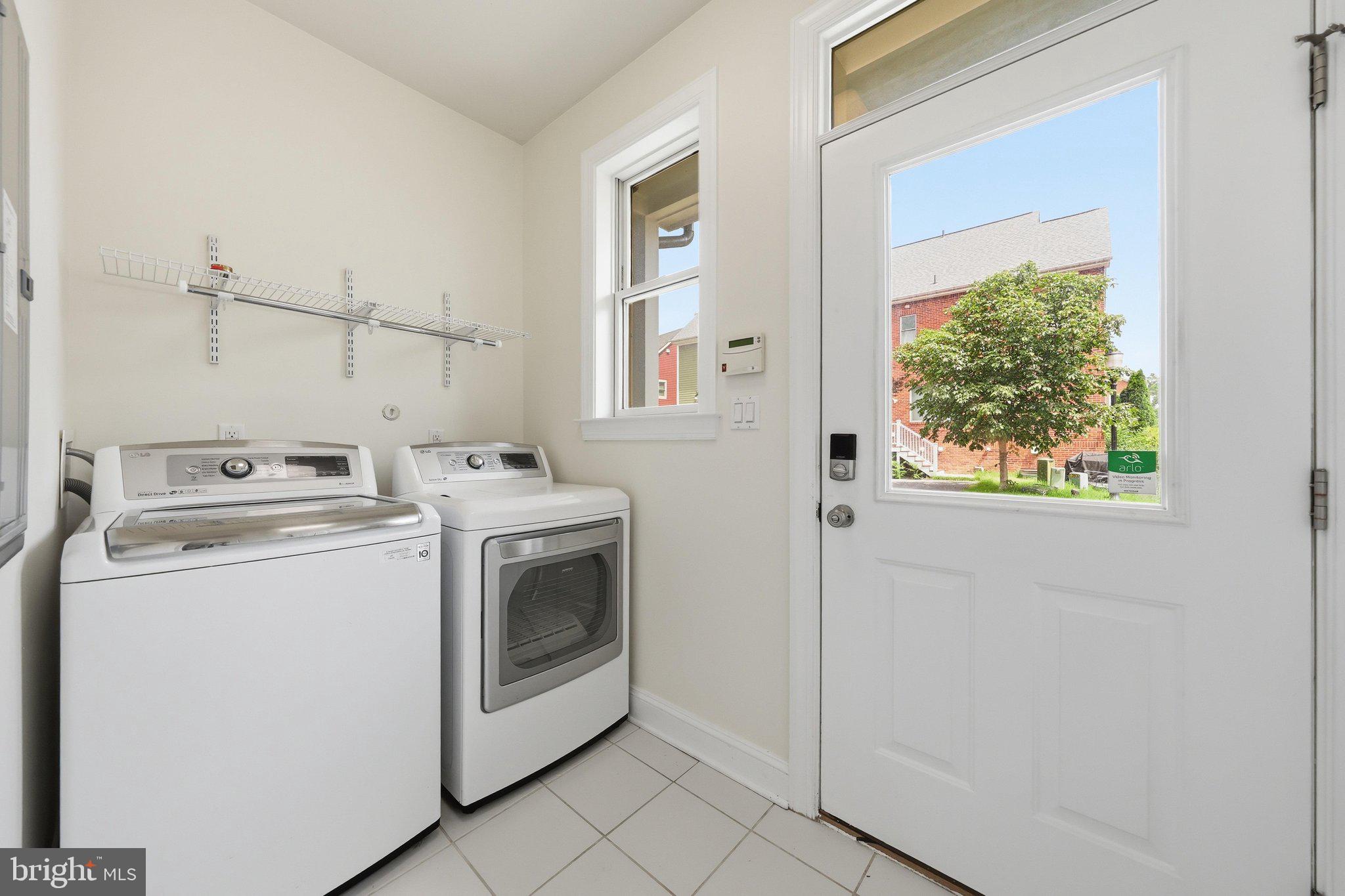 NORTH POINTE - Residential