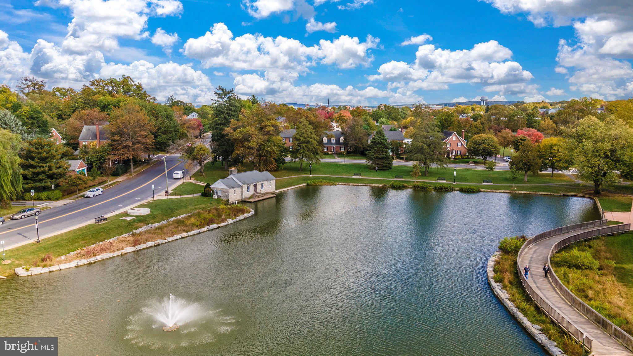 NORTH POINTE - Residential