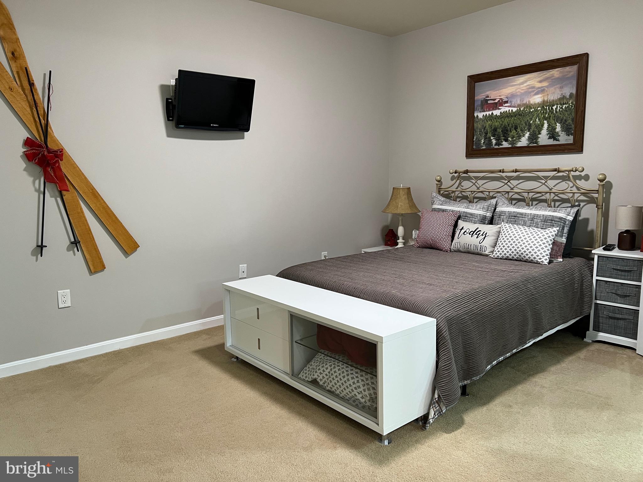 WHITETAIL - Residential