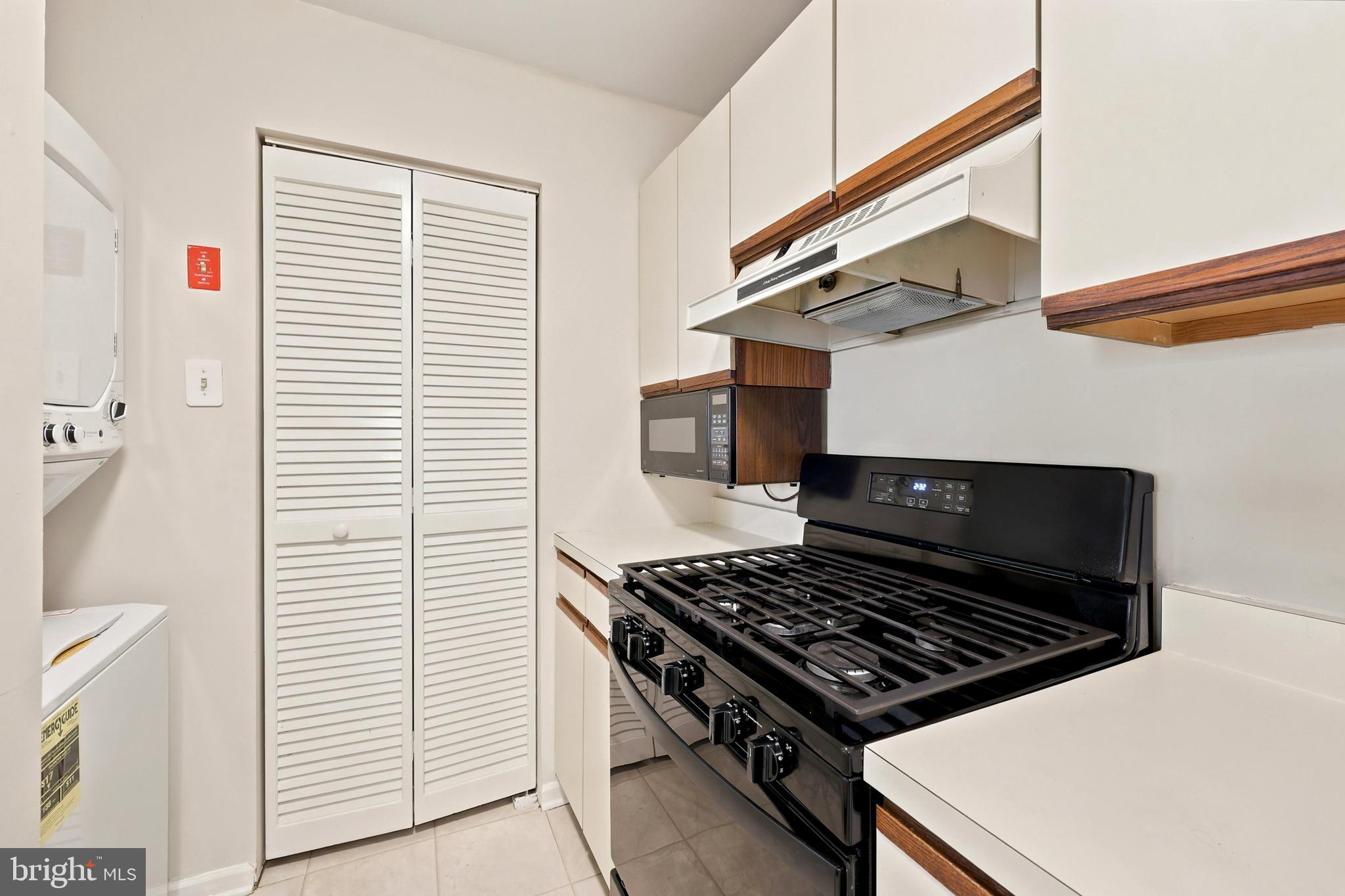 CROWN POINTE - Residential