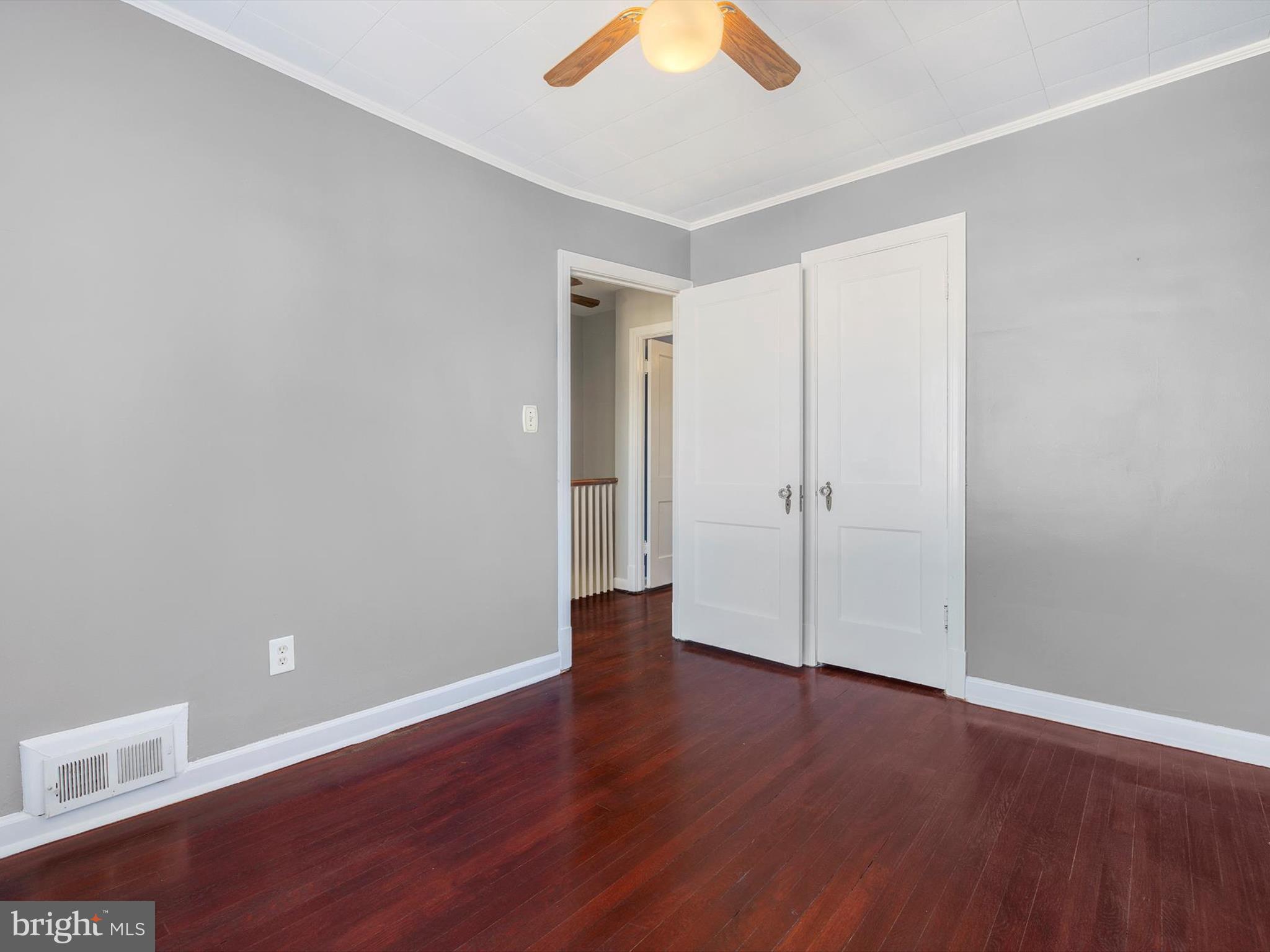 TAKOMA - Residential