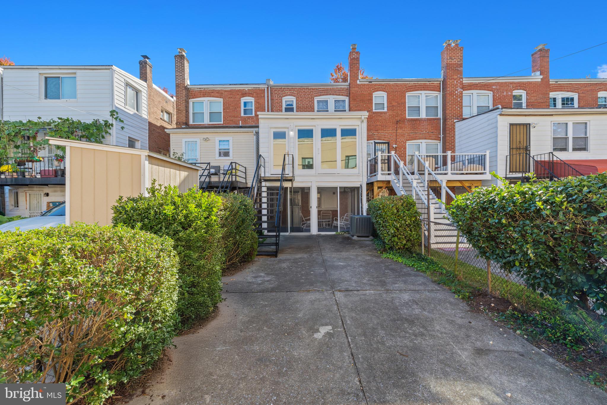 TAKOMA - Residential