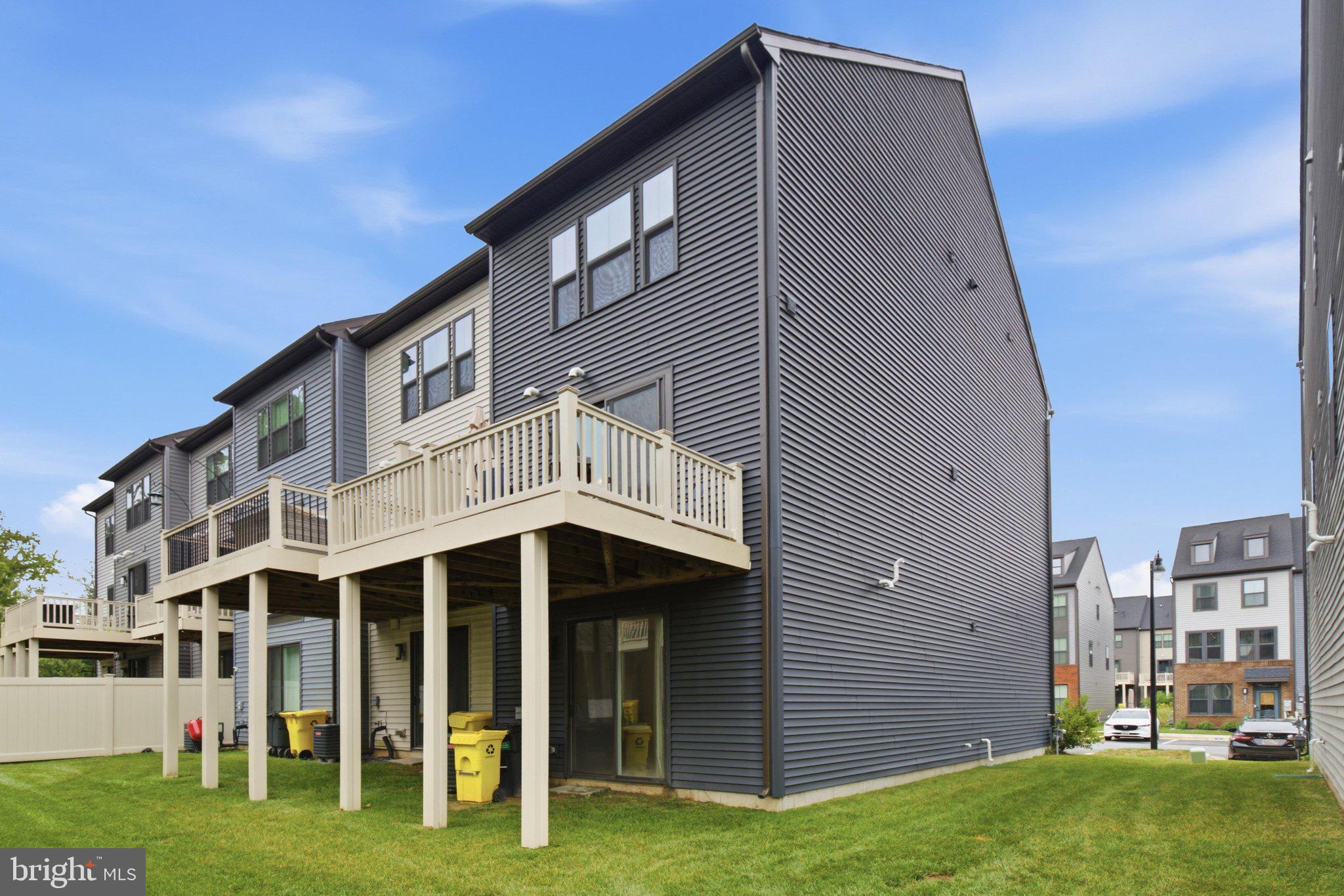 TANYARD SHORES - Residential