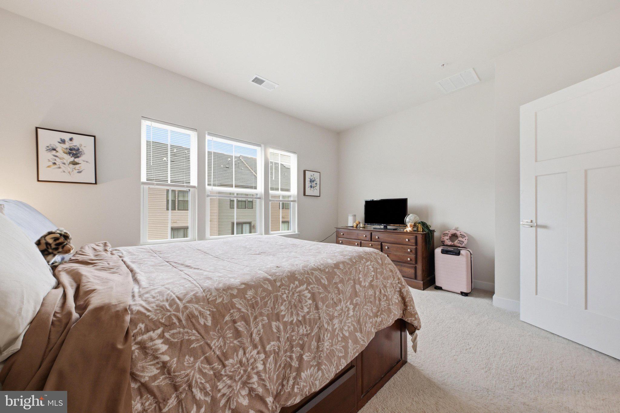 TANYARD SHORES - Residential