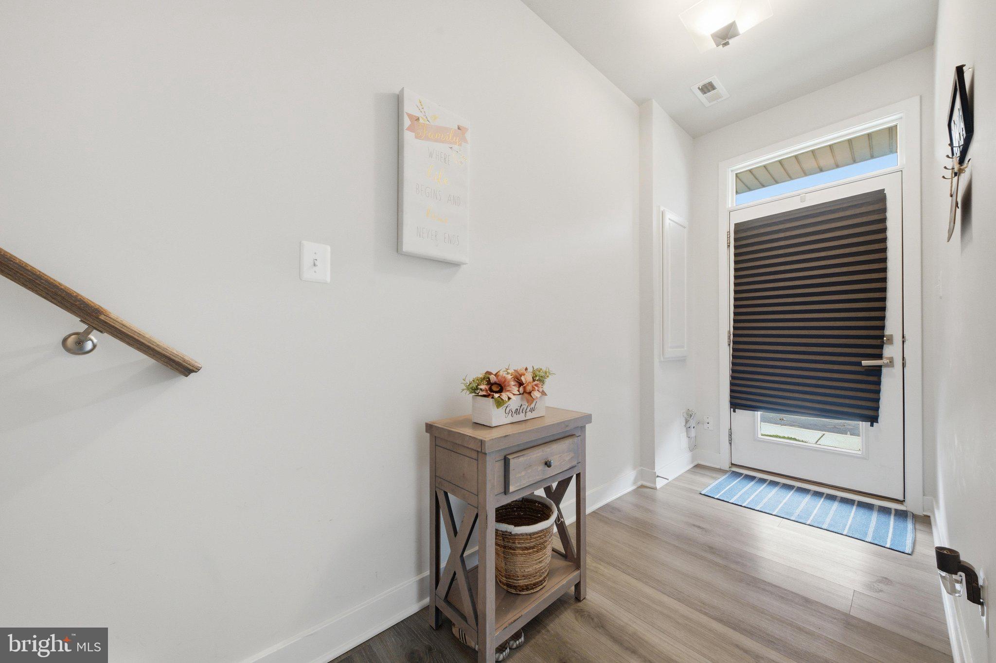 TANYARD SHORES - Residential