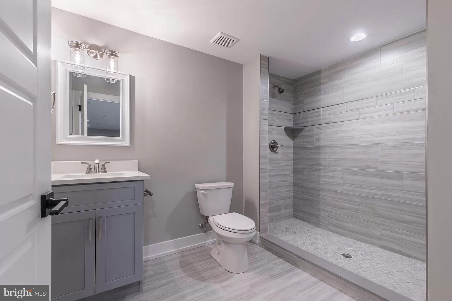 WEST KENSINGTON - Residential