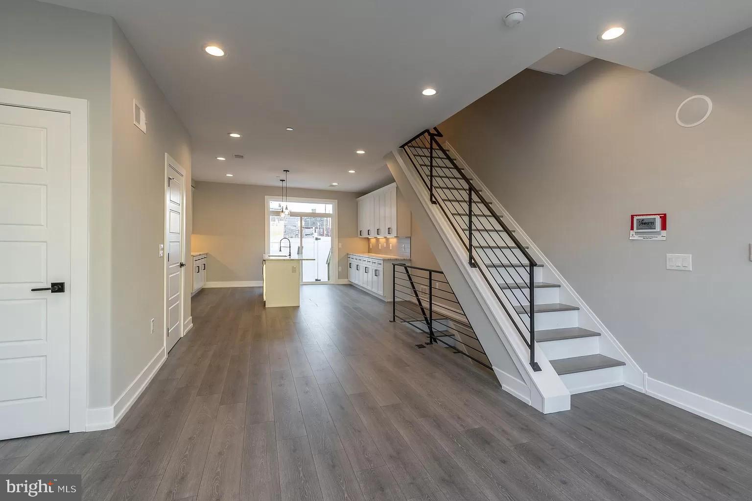WEST KENSINGTON - Residential