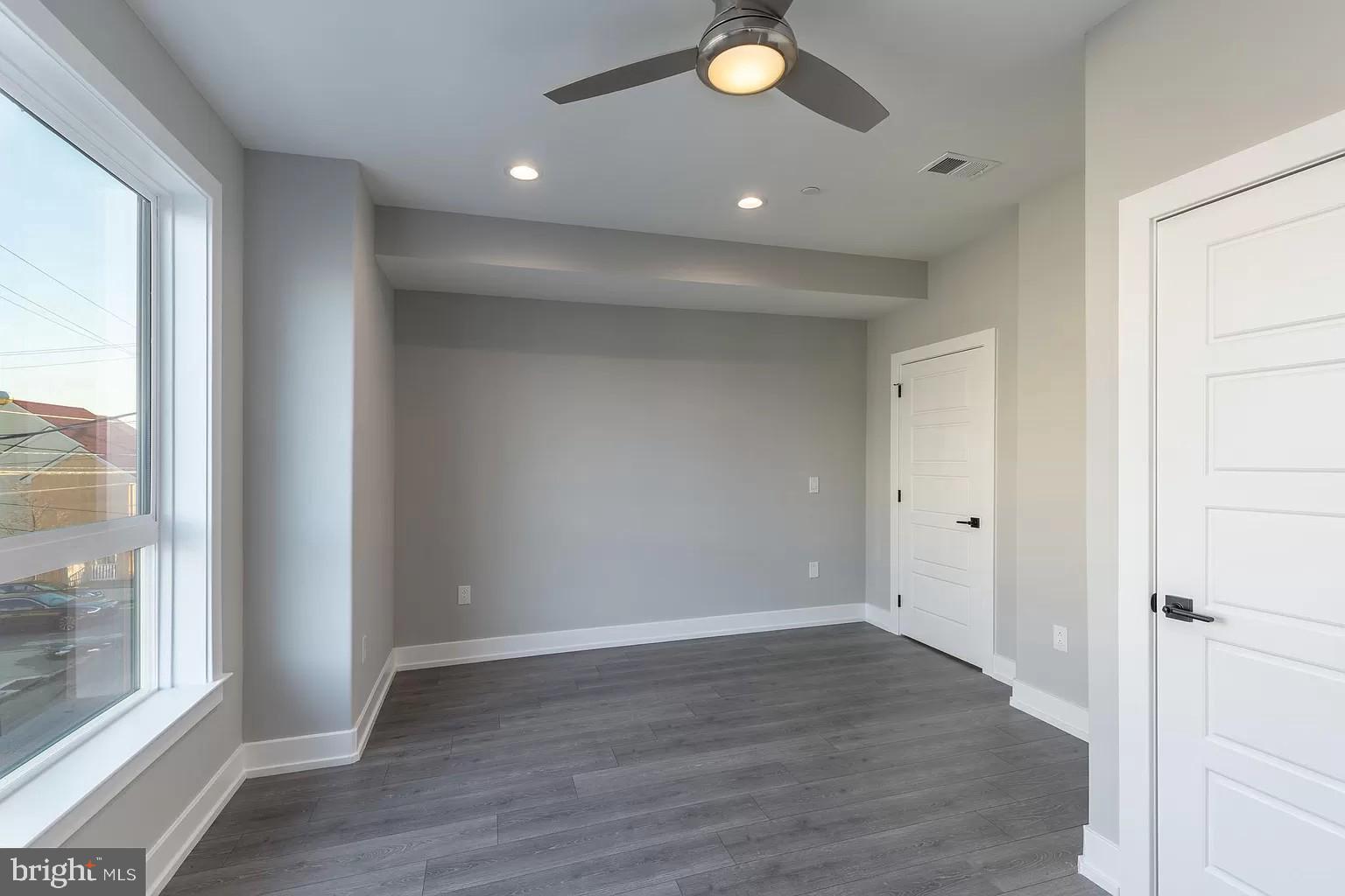 WEST KENSINGTON - Residential