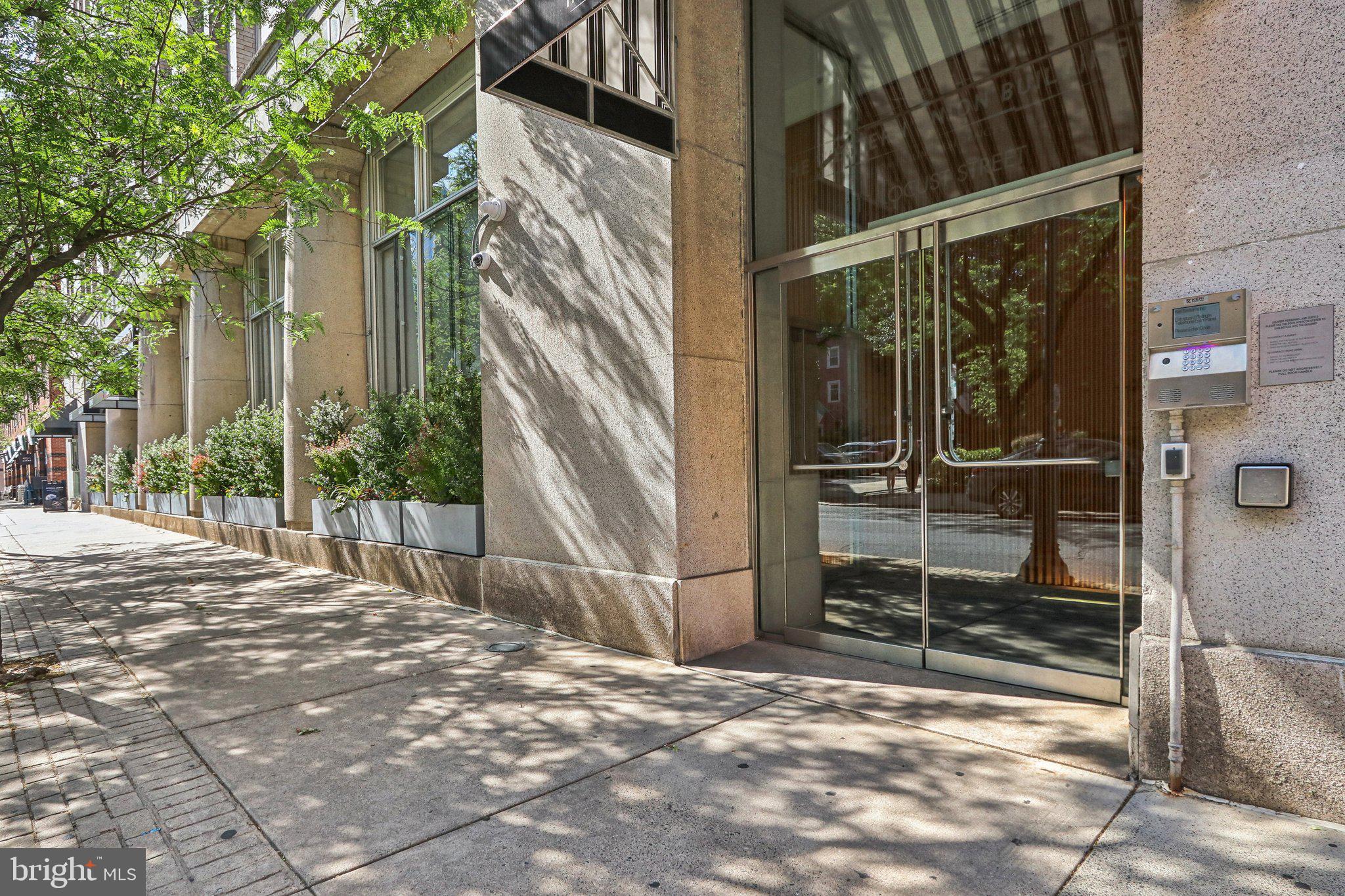 WASHINGTON SQ WEST - Residential