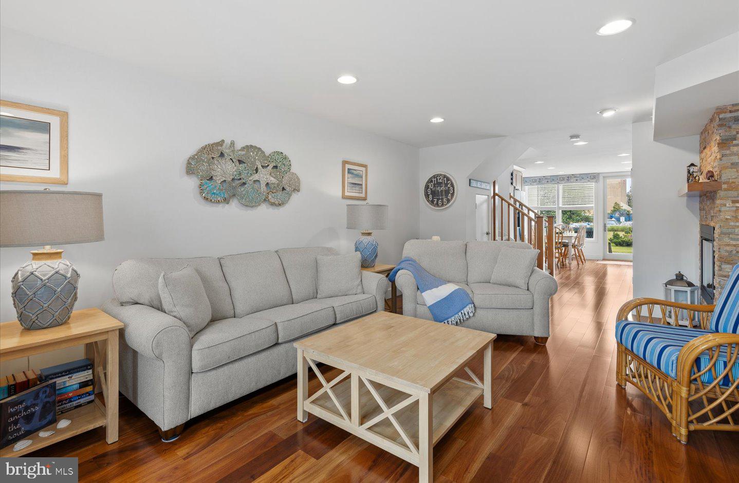 NORTH SHORES - Residential