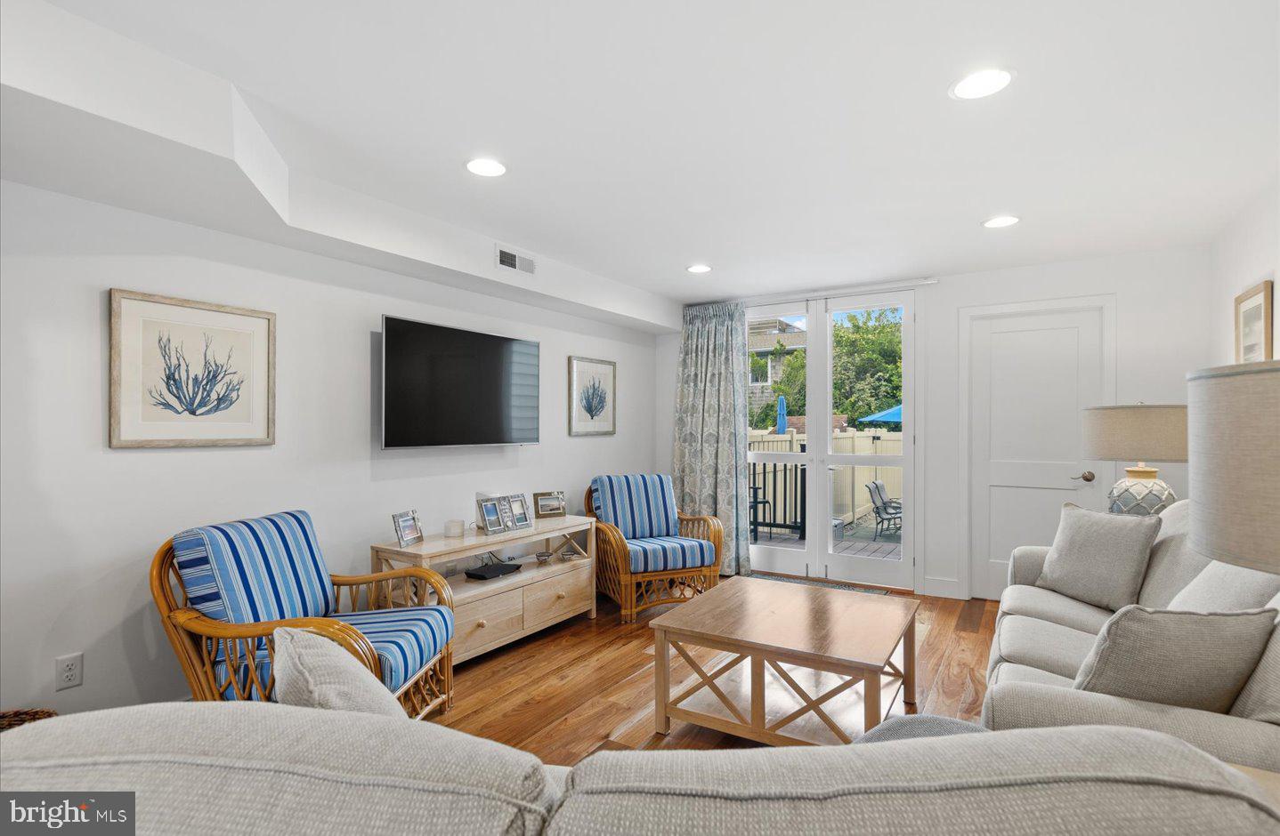 NORTH SHORES - Residential