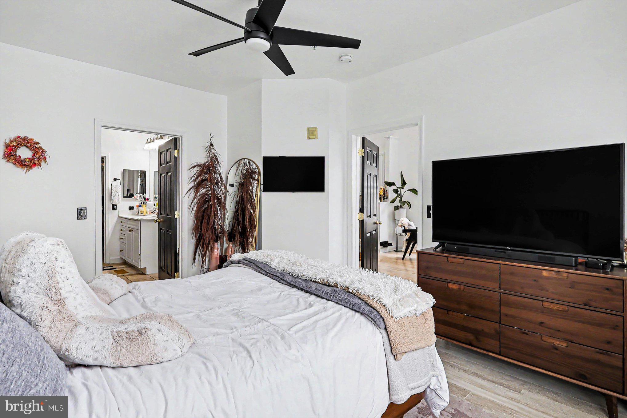 FITZ AT ROCKVILLE TOWN C - Residential