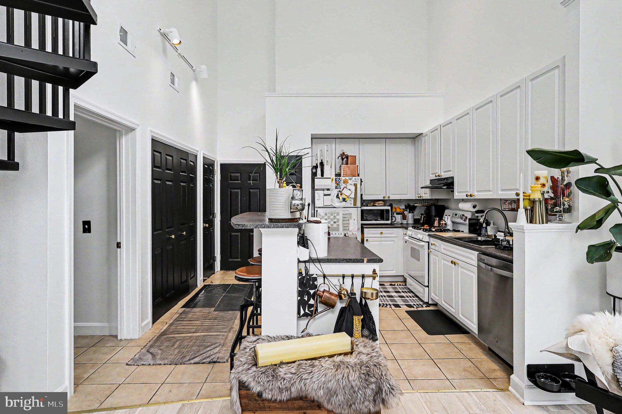 FITZ AT ROCKVILLE TOWN C - Residential