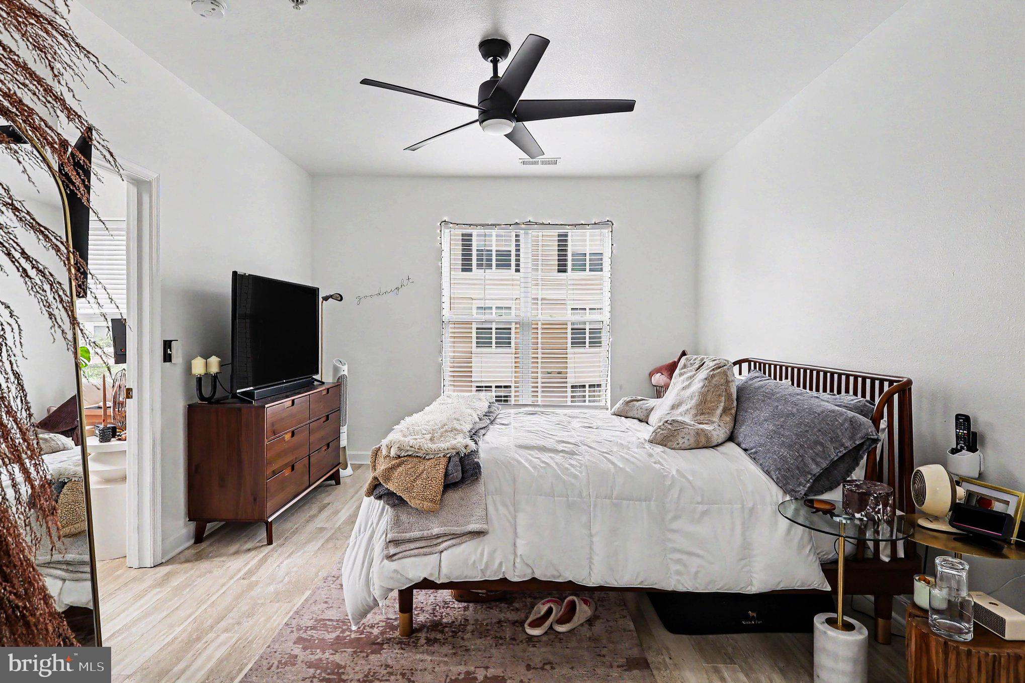 FITZ AT ROCKVILLE TOWN C - Residential