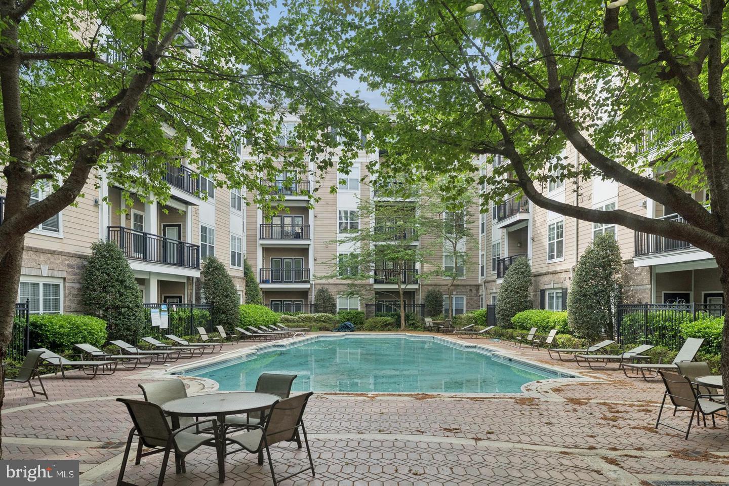 FITZ AT ROCKVILLE TOWN C - Residential