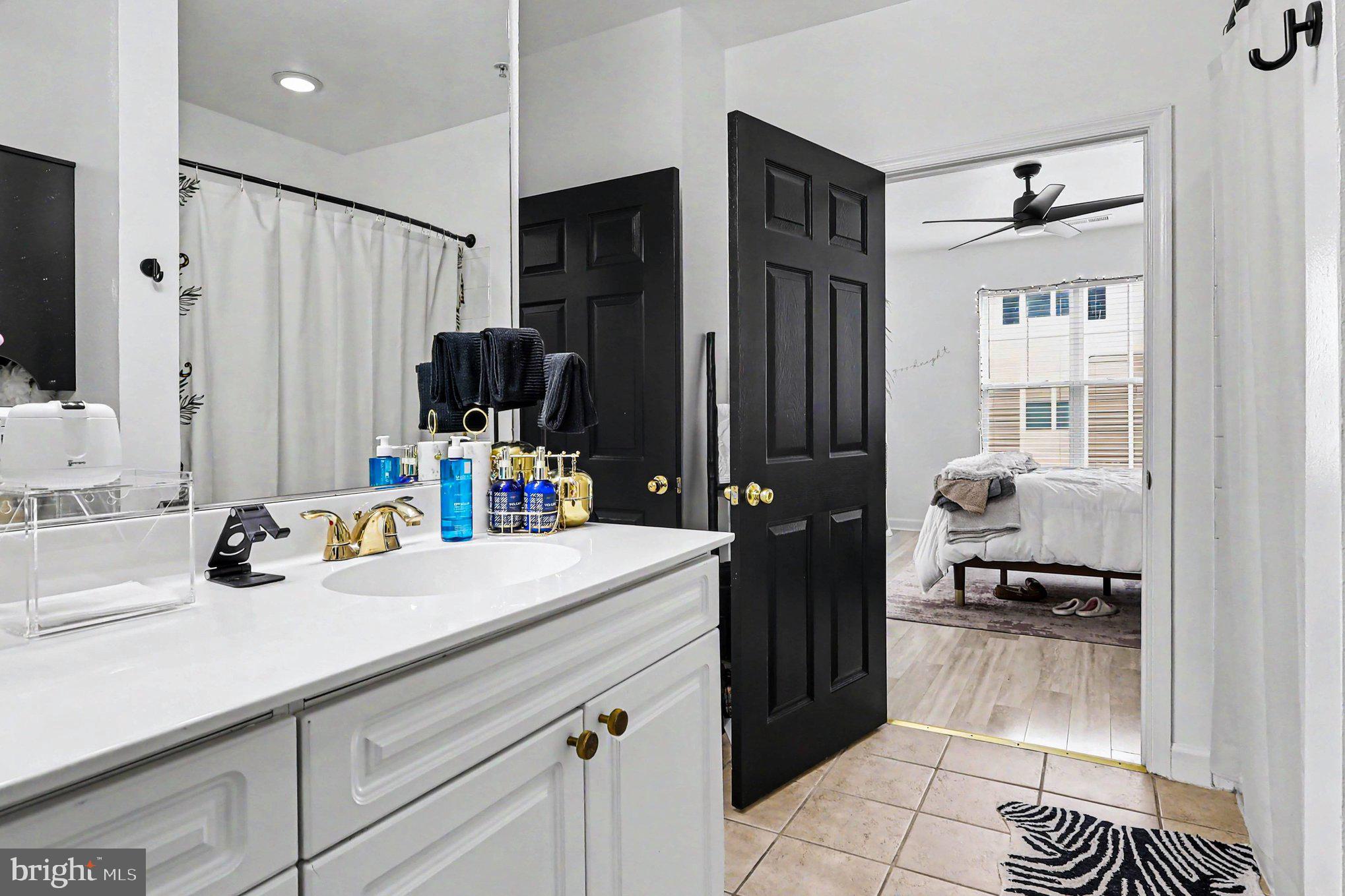 FITZ AT ROCKVILLE TOWN C - Residential